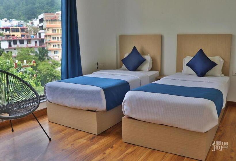 اتاق لوکس, The Blue Jay Hostel