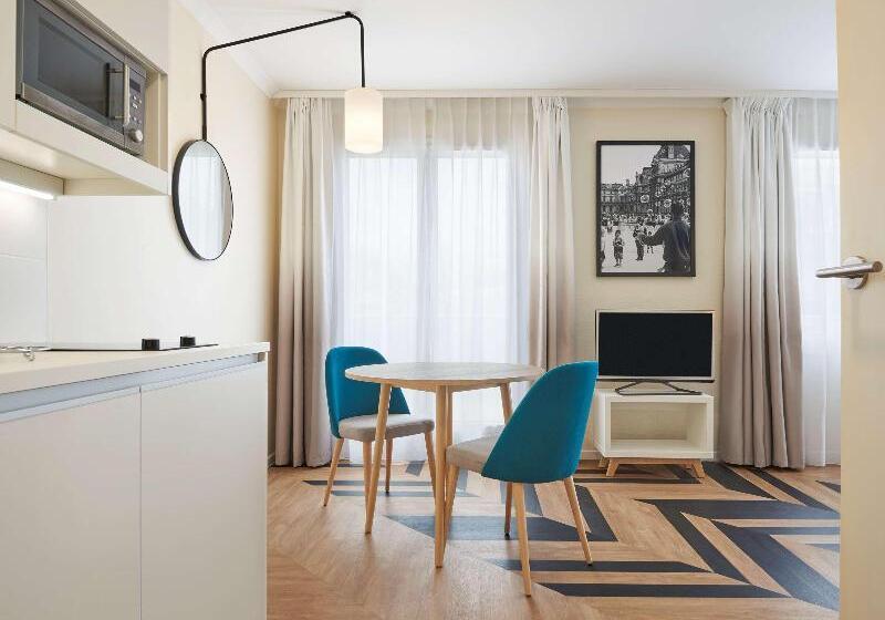 Студия Стандарт, Aparthotel Adagio Porte De Versailles
