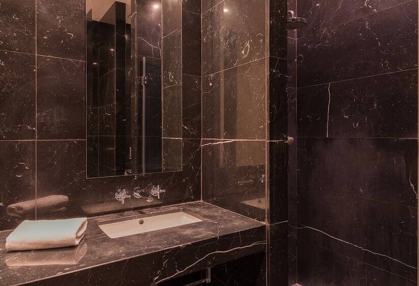 스위트, Hôtel Spa La Romana, The Originals Relais