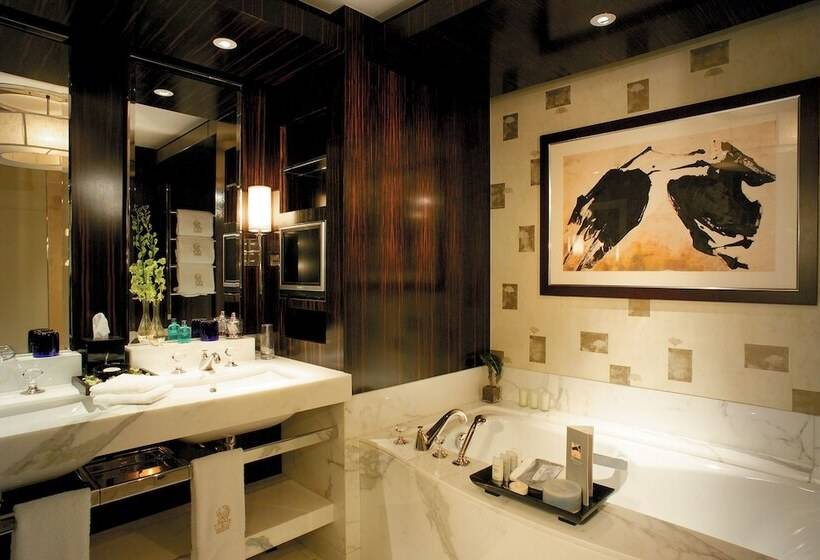 Номер Deluxe, The Ritzcarlton Beijing, Financial Street