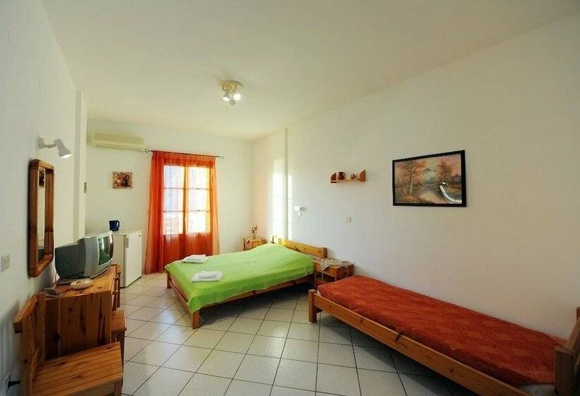Triple Room Sea View, Froudi Rooms