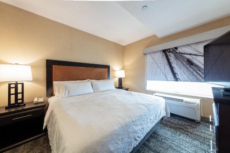 سوئیت اجرایی با تخت کینگ, Holiday Inn Express & Suites Riverport Richmond, An Ihg