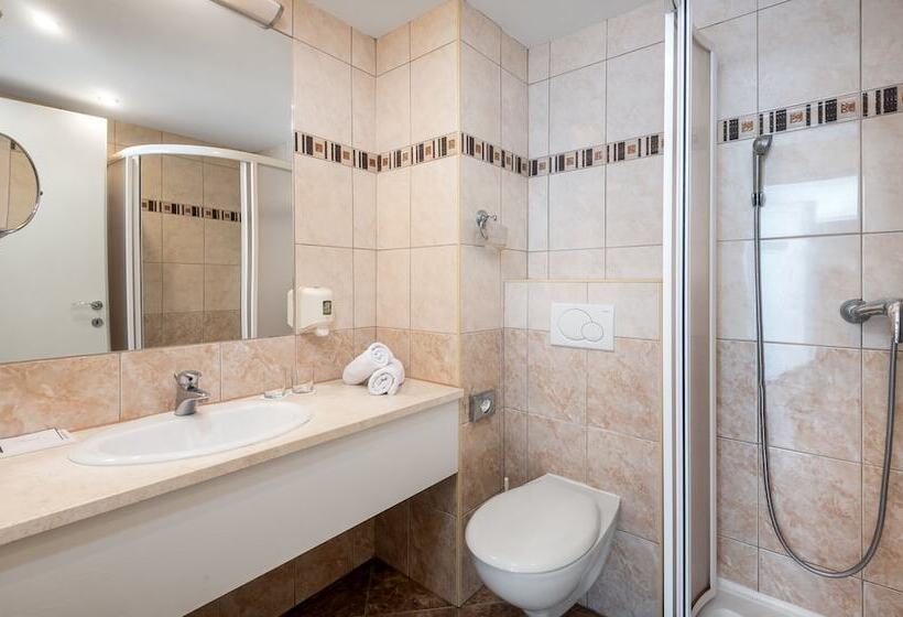 اتاق استاندارد با بالکن, Hunguest Hotel Sun Resort