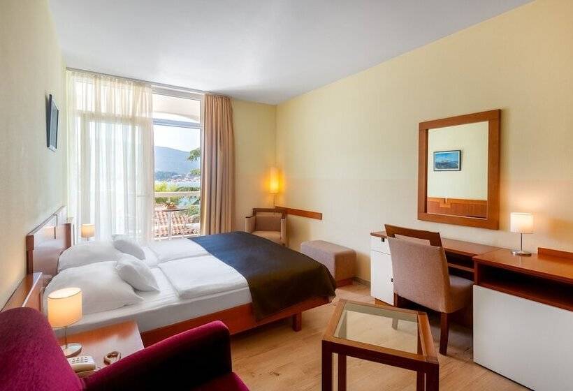 اتاق استاندارد با بالکن, Hunguest Hotel Sun Resort