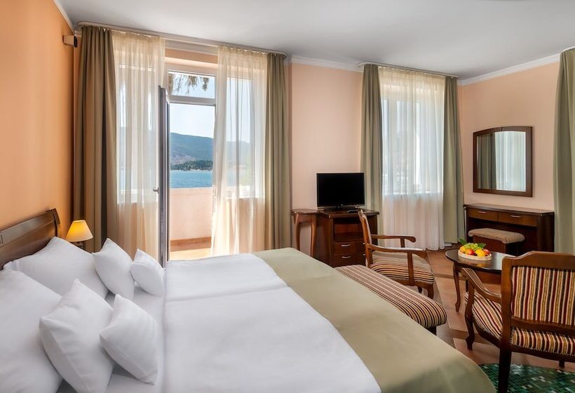 اتاق راحتی با چشم‌انداز دریا, Hunguest Hotel Sun Resort