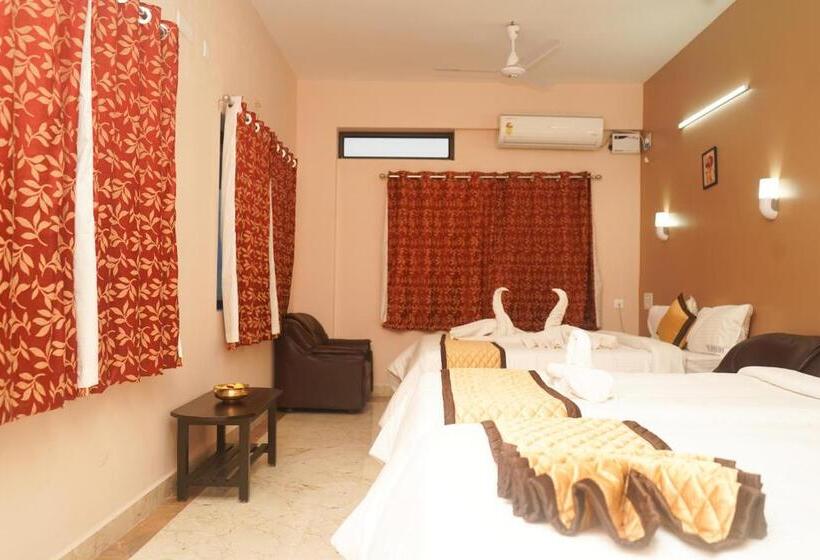 家庭间, The Chennai Inn