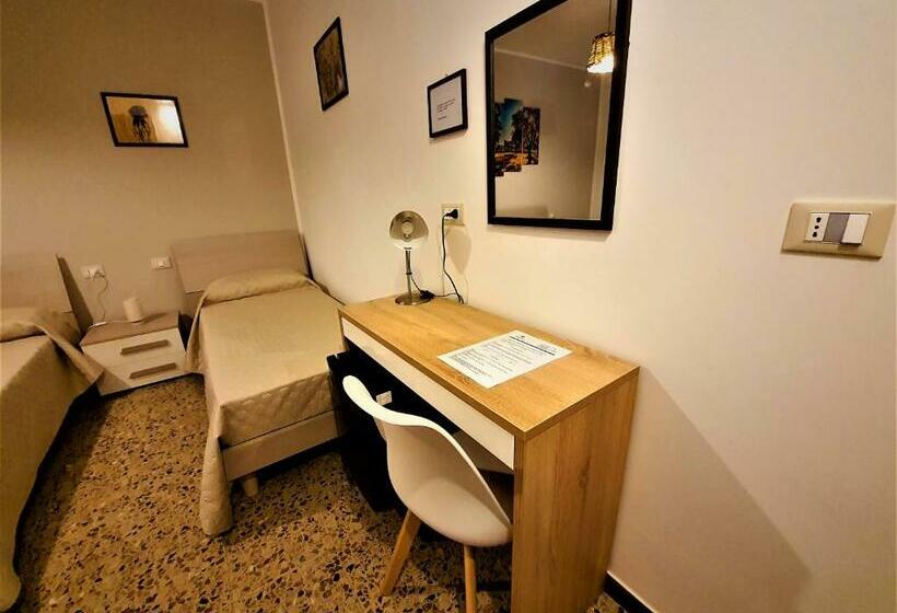اتاق استاندارد سه نفره, Paisà B&b