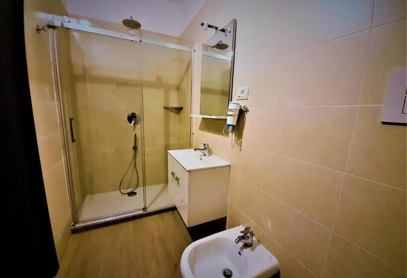 اتاق استاندارد سه نفره, Paisà B&b