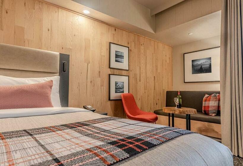 带大床的标准工作室, Peaks Hotel And Suites