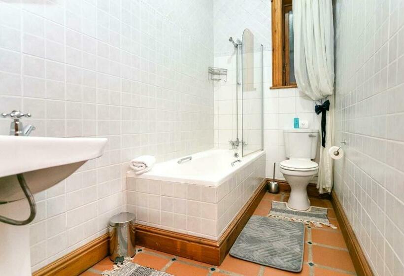 Номер Стандарт, Ravenscliff Manor