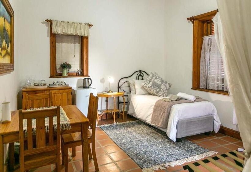 Семейный Номер, Ravenscliff Manor