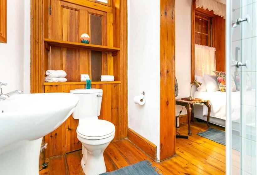 Номер Стандарт, Ravenscliff Manor