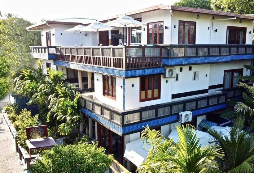 اتاق لوکس با تخت بزرگ, Zero Degree Residence