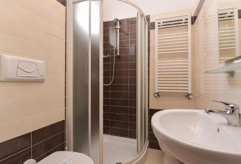 Quarto Triplo Superior, Diamante