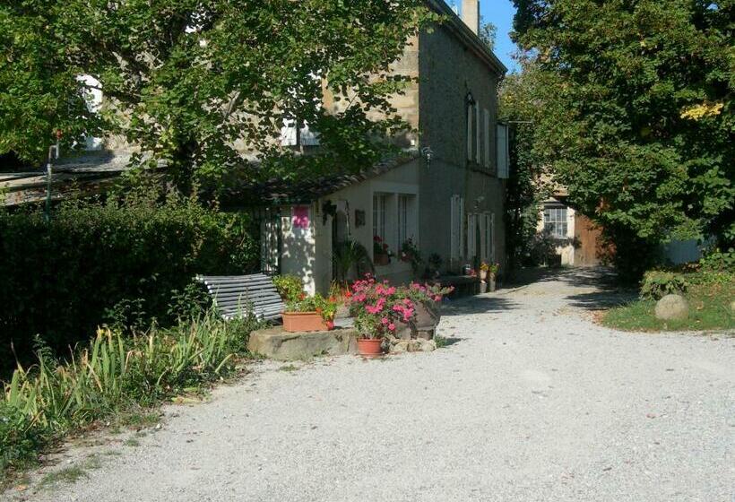 Номер Стандарт, Auberge Les Sibourgs