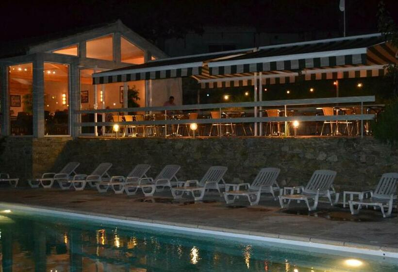 Номер Стандарт с Террасой, Auberge Les Sibourgs