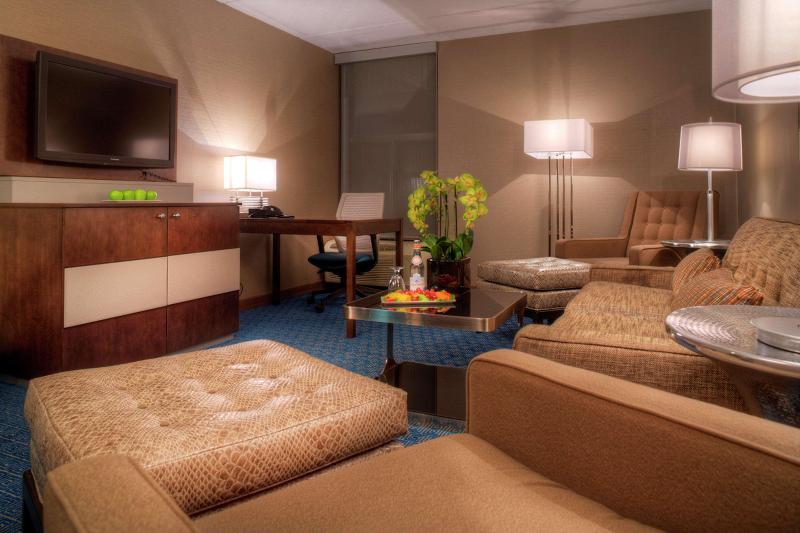 Люкс Кровать Кинг, Doubletree By Hilton Roseville Minneapolis