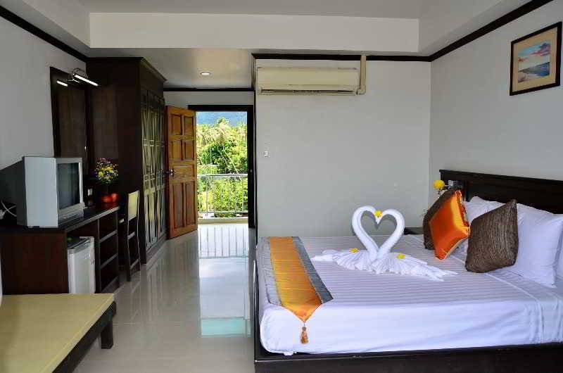 수피리어 룸, First Residence