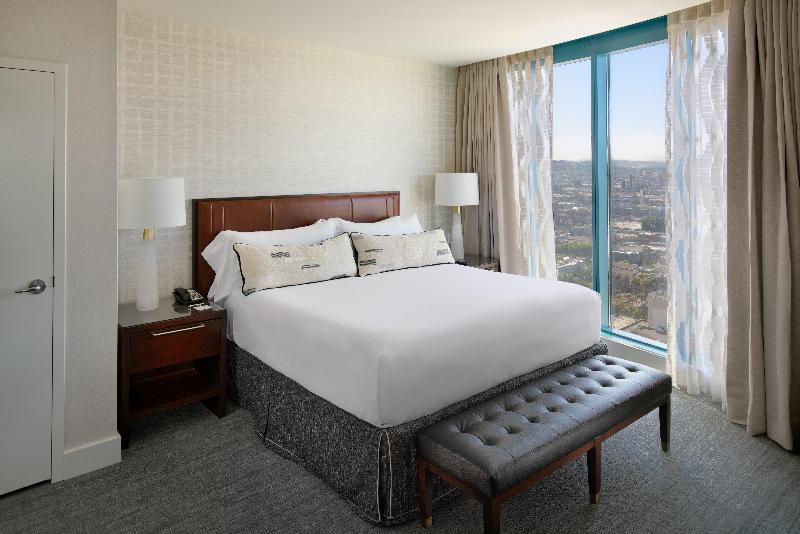מיטת קינג בסוויטה, Intercontinental San Francisco, An Ihg