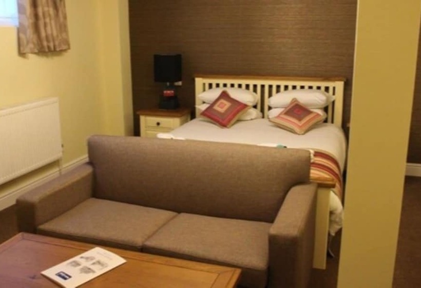 Quarto Superior, The Crown