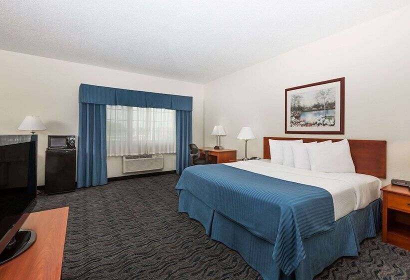 سوییت, Baymont By Wyndham Des Moines Airport