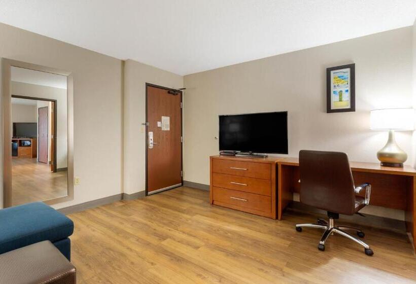 Люкс, Comfort Inn & Suites