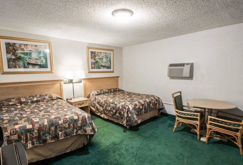 חדר סטנדרט שתי מיטות זוגיות, Rodeway Inn Fort Pierce Us Highway 1