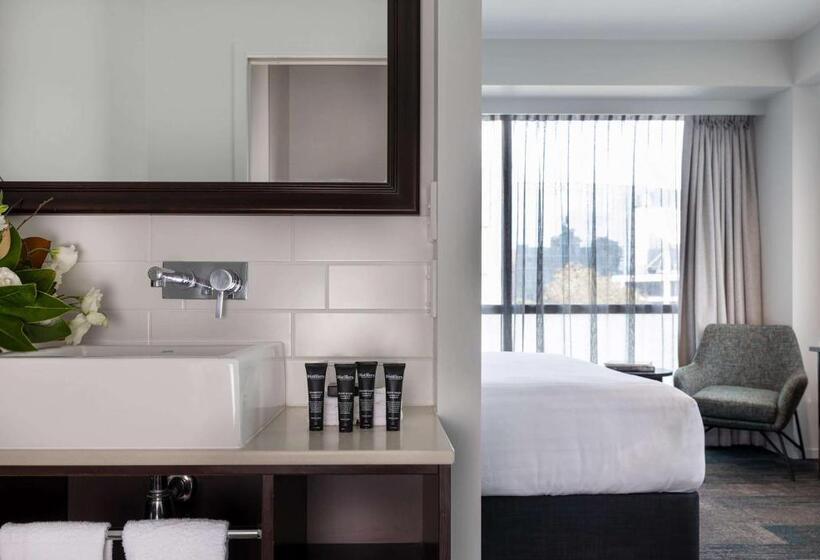 اتاق سوپریور با تخت بزرگ, Rydges Wellington