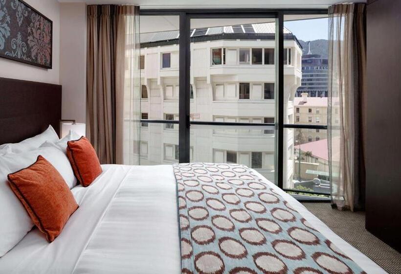 اتاق سوپریور با تخت بزرگ, Rydges Wellington