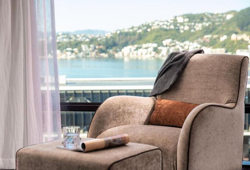 اتاق اجرایی با مشاهده, Rydges Wellington