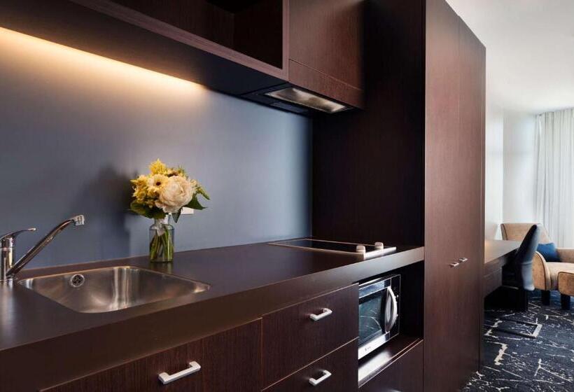 اتاق لوکس با تخت بزرگ, Rydges Wellington