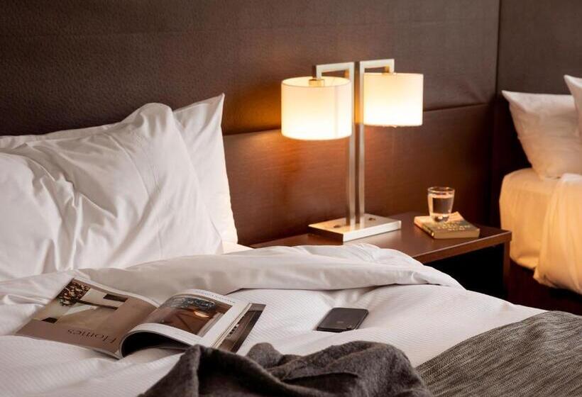 اتاق لوکس با چشم‌انداز, Rydges Wellington