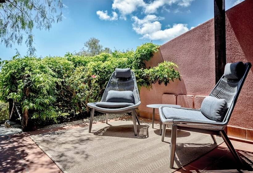 Номер Премиум Вид на Сад, Veridia Resort Sardinia, A Member of Radisson Individuals