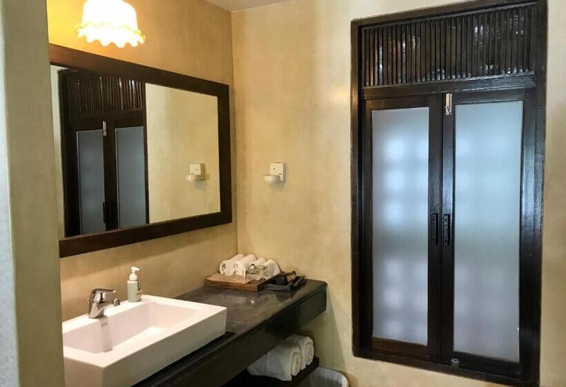 اتاق لوکس, Ao Nang Colors Hotel   Aonang Beach
