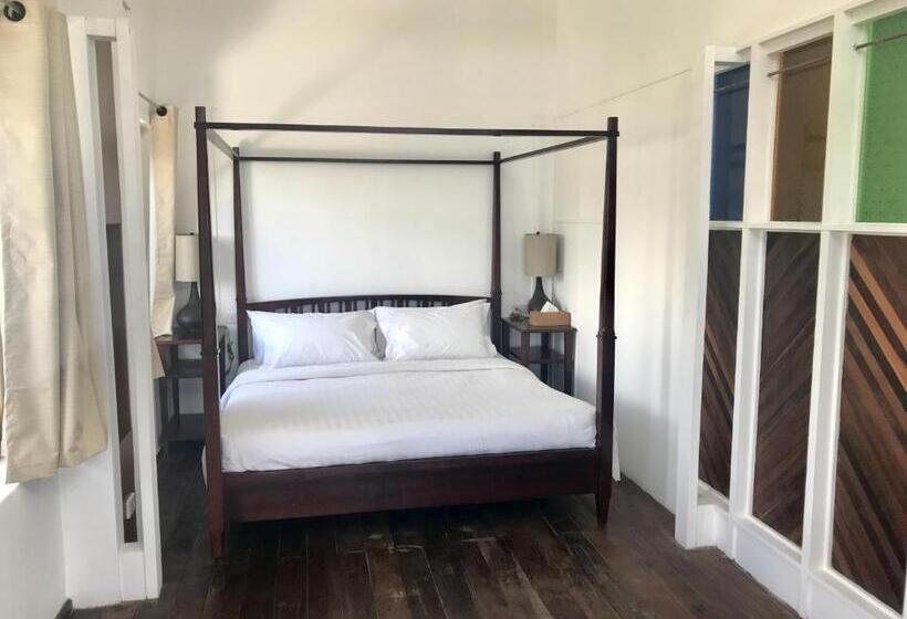 1 Bedroom Penthouse Apartment, Ao Nang Colors Hotel   Aonang Beach
