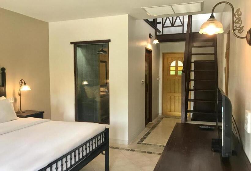 سوئیت با بالکن, Ao Nang Colors Hotel   Aonang Beach