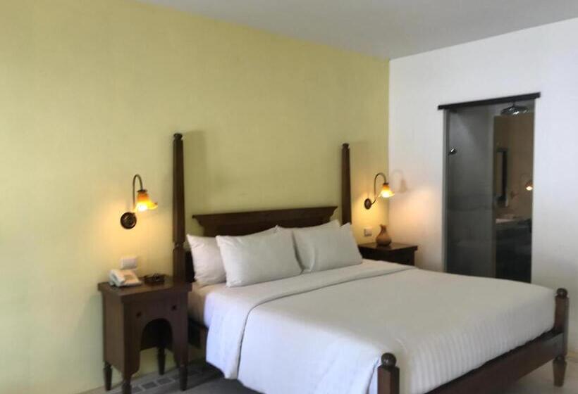 اتاق لوکس با تخت بزرگ, Ao Nang Colors Hotel   Aonang Beach