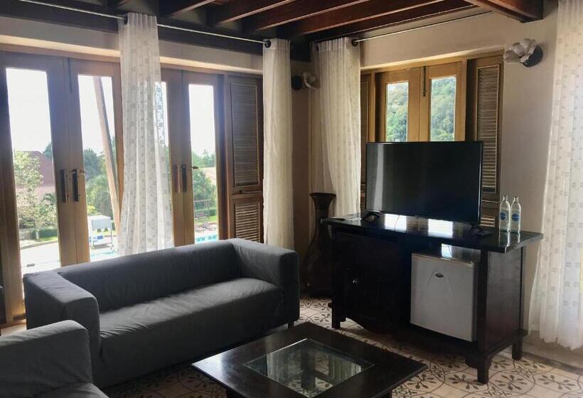 1 Bedroom Penthouse Apartment, Ao Nang Colors Hotel   Aonang Beach
