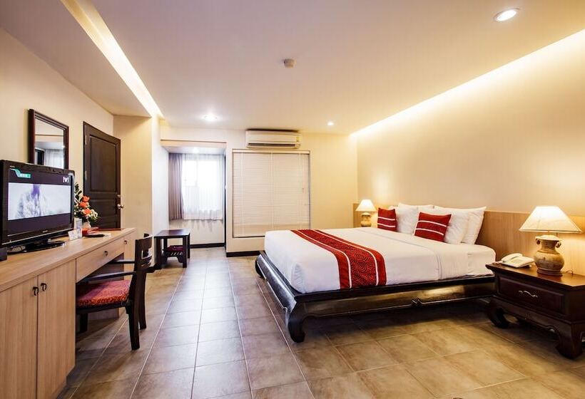 اتاق لوکس, Raming Lodge