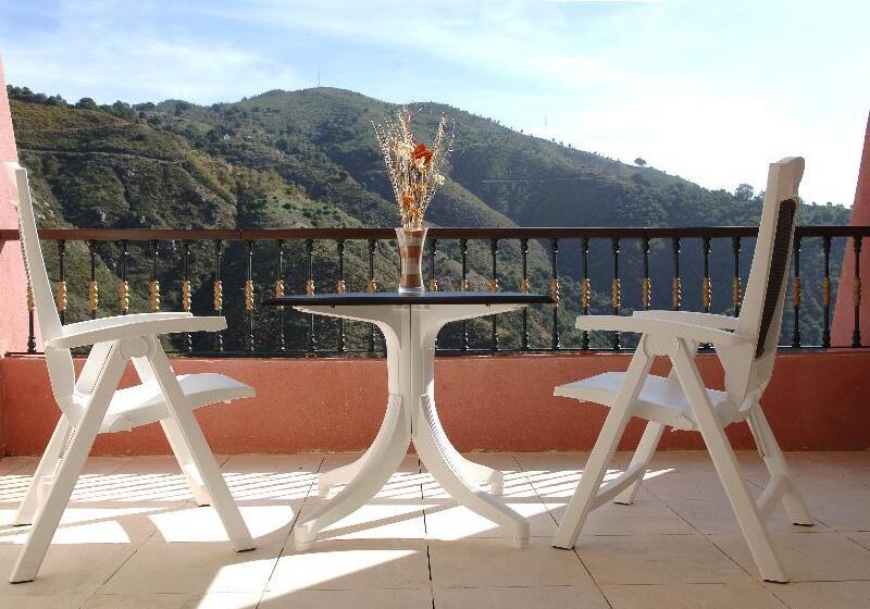 Номер Стандарт Трехместный, Wellness Marbella Hills