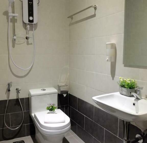 Семейный Номер, Square Inn