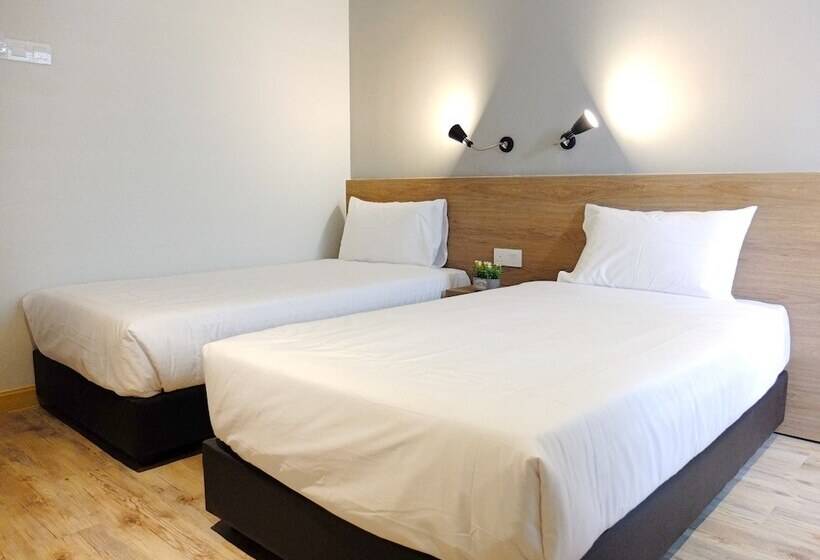 Номер Стандарт, Square Inn