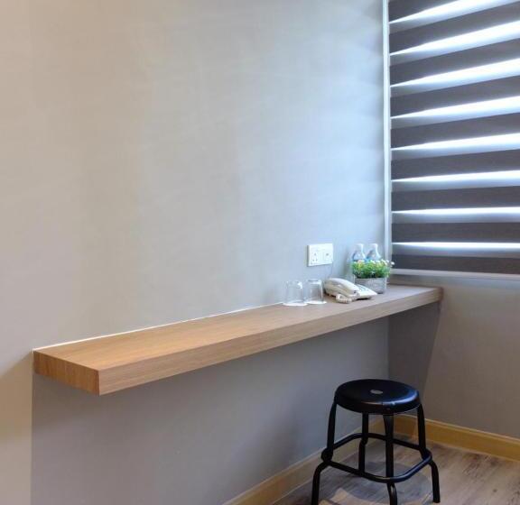 Номер Стандарт, Square Inn