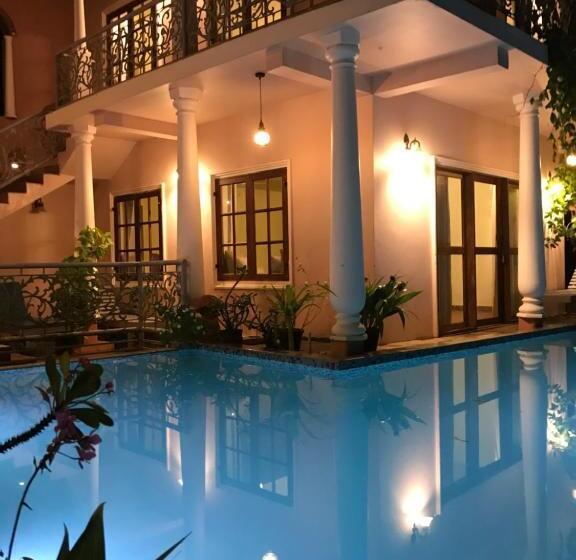 스탠다드 룸 킹사이즈 침대, Mandaram Villas