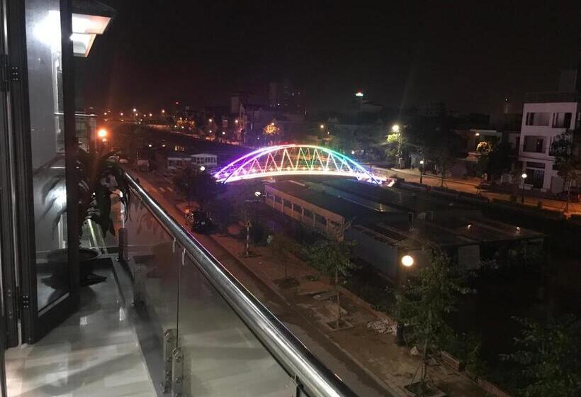 اتاق استاندارد با بالکن, Hoa Mai Plus Hostel
