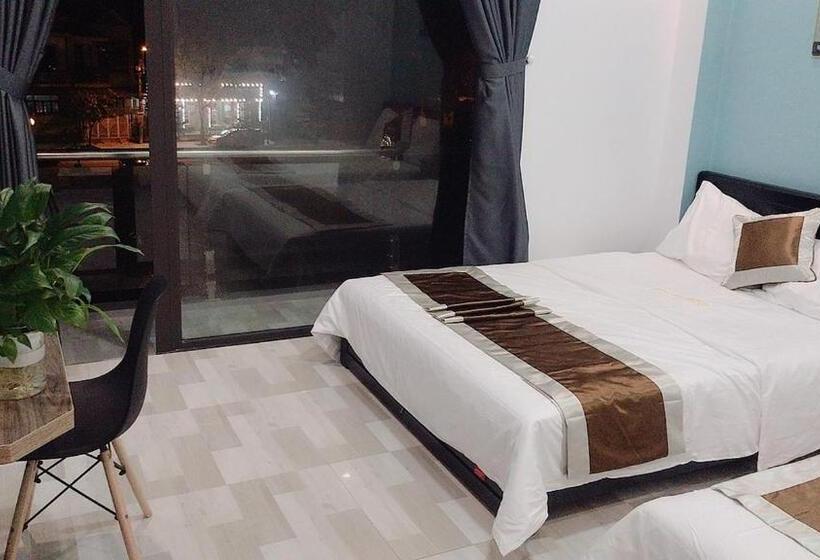 اتاق استاندارد با بالکن, Hoa Mai Plus Hostel