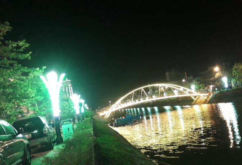 اتاق استاندارد سه نفره, Hoa Mai Plus Hostel