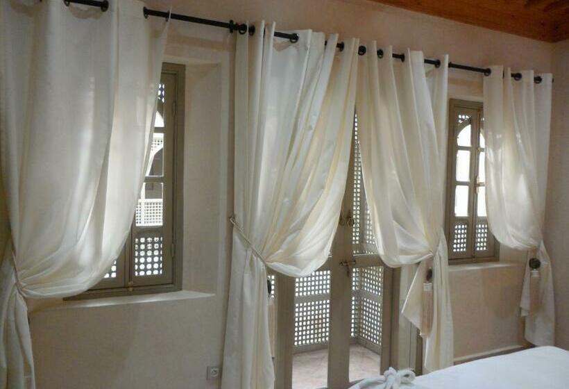 سوییت خانوادگی, Riad Et Spa Misria Les Oliviers