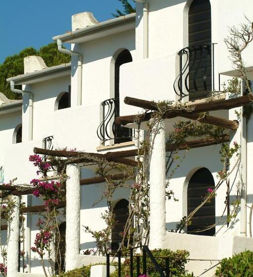 اتاق سوپریور با چشم‌انداز دریا, Cala Di Mola