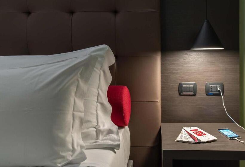 Номер Deluxe с Балконом, Maranello Palace